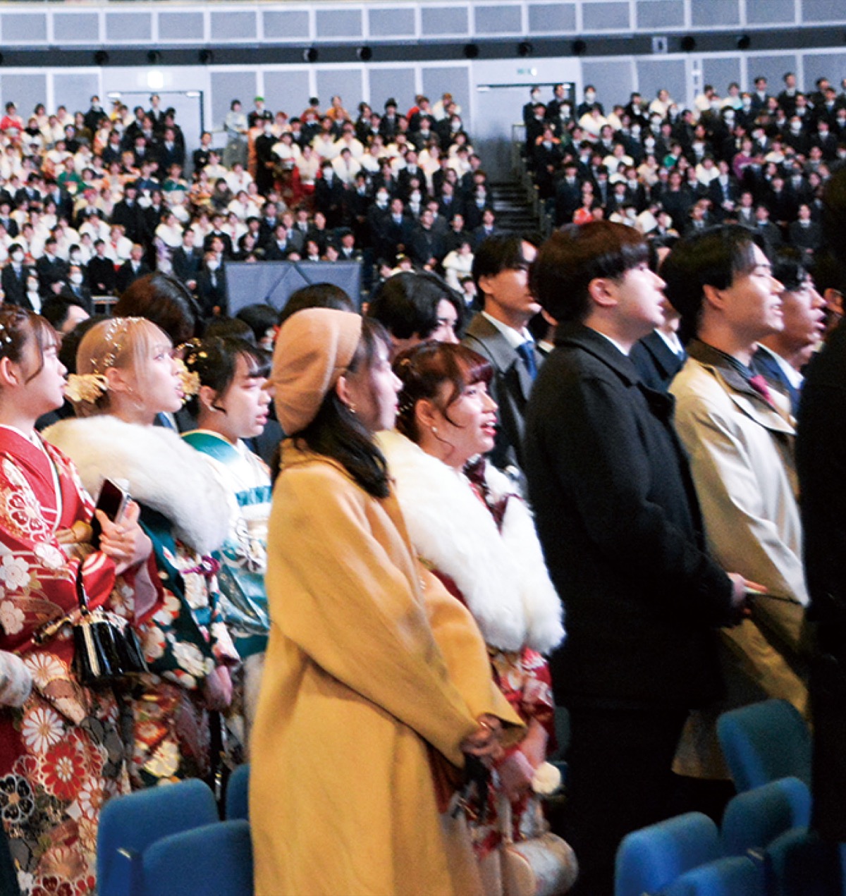 ２８０８人が門出迎える