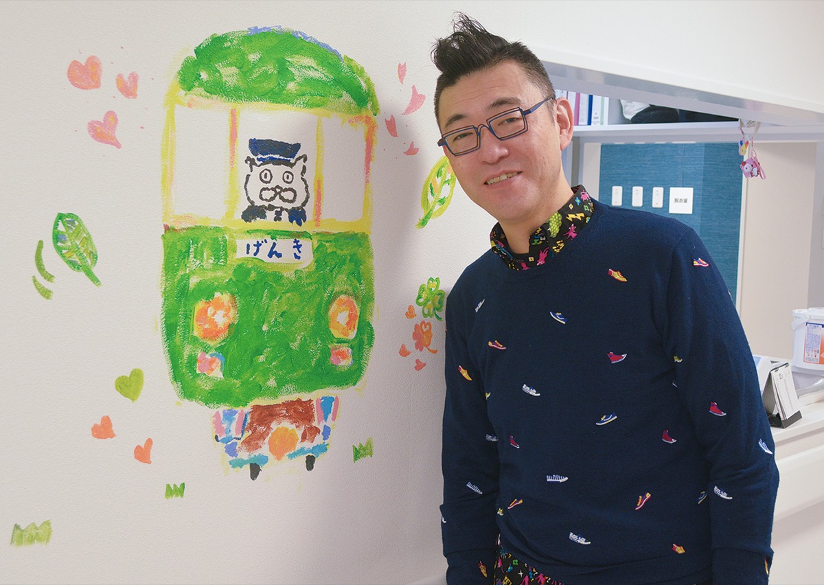 病院内の壁に芸術作品