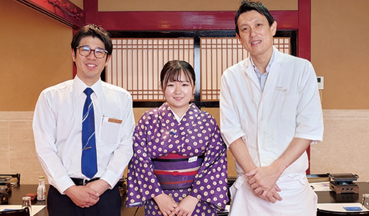 「美味しい海鮮と感動をお届けします」とせんざんのスタッフ