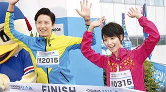 横浜マラソンでは、谷原さんと剛力さんが大会大使に（6月23日）