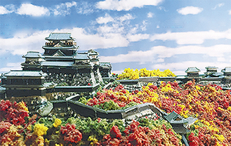 日本の名城を情景と共に復元したジオラマ模型は40城展示