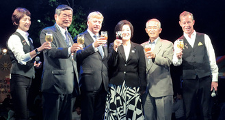 初日に行われた開会式には、横浜市文化観光局長や駐日ベルギー王国大使らが登壇した