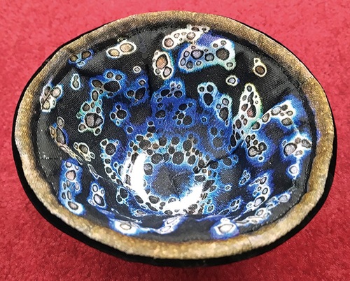 国宝 曜変天目（稲葉天目）レプリカ　八聖殿所蔵