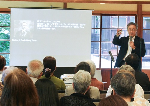 講演で登壇する渋澤氏
