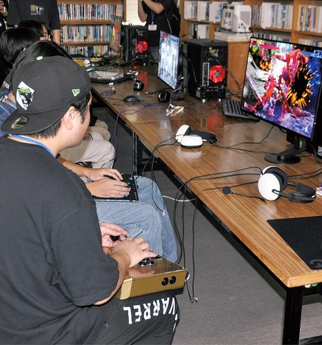 文化祭で行われたeスポーツ体験会