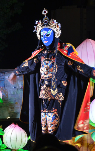 会場を盛り上げた「変面」