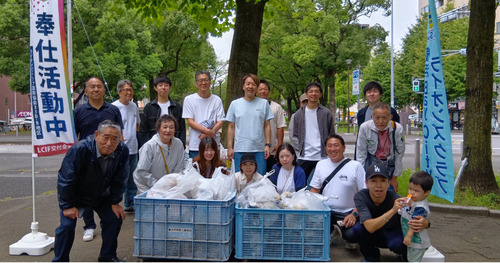１時間弱の清掃で多くのごみが集まった