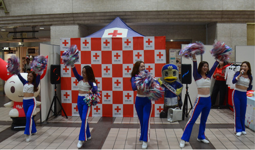 チアリーダーのパフォーマンス