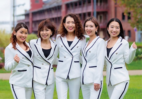 横濱シスターズのメンバー＝提供