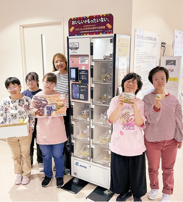 就労継続支援B型事業所「はな工房」　ロッカーで手作り菓子販売　施設や商品の周知に一役