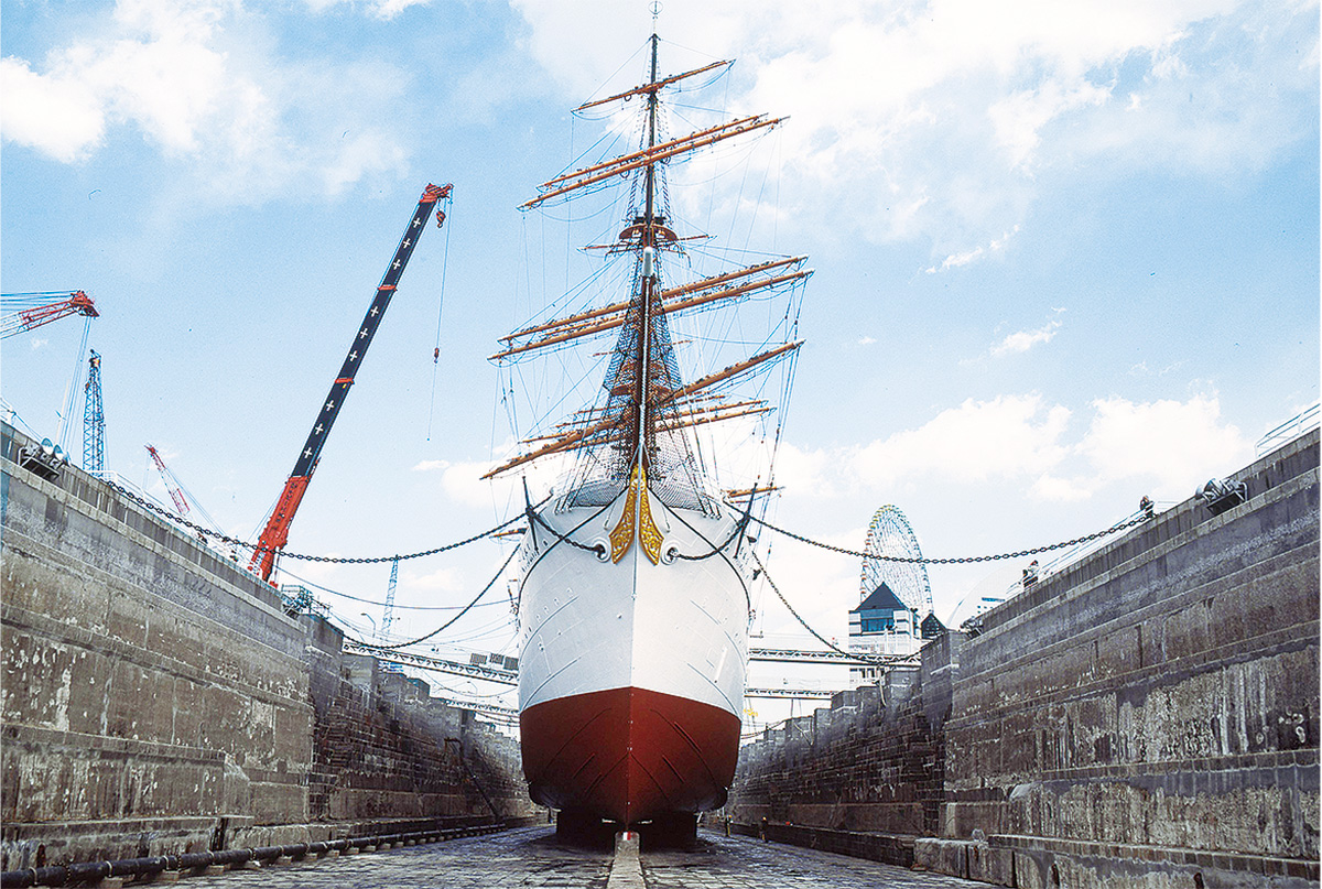 帆船日本丸 第１号ドック 年ぶりの水抜き 改修工事の一環で年内に 中区 西区 タウンニュース