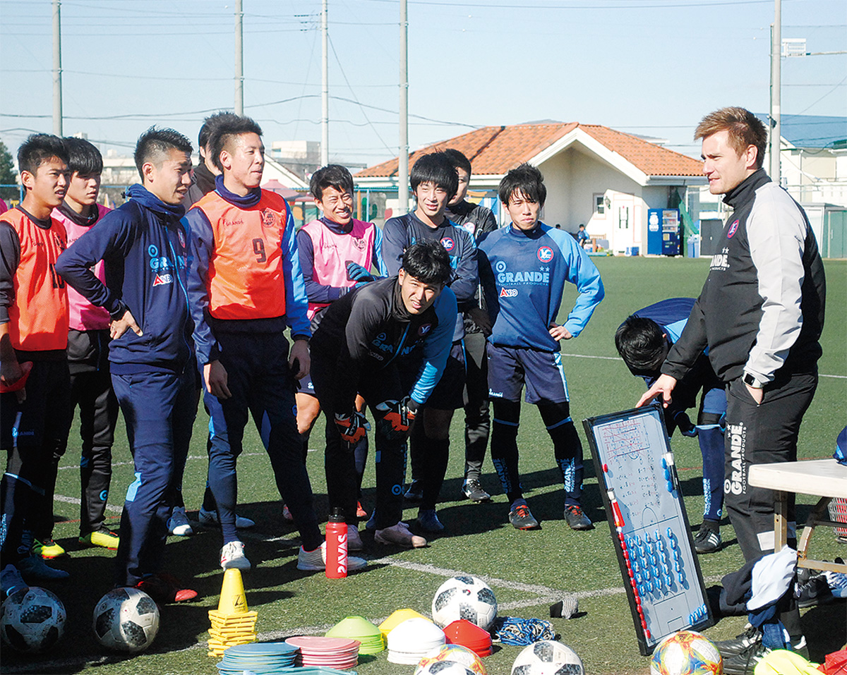 新生ｙｓｃｃが始動 シュタルフ監督のもと初練習 中区 西区 タウンニュース