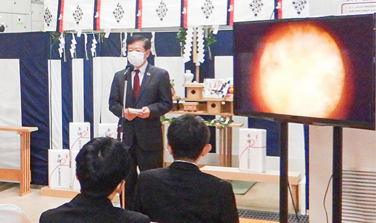 代表挨拶を行う内田社長