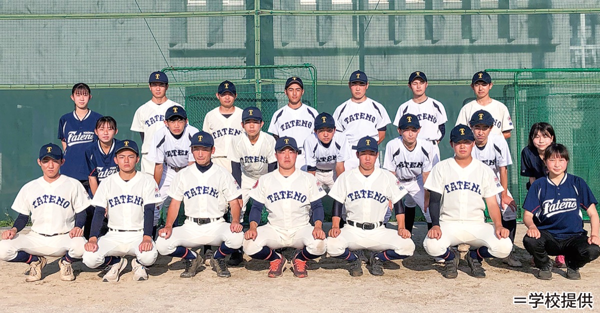 粘りのプレーで全力疾走 (写真1)