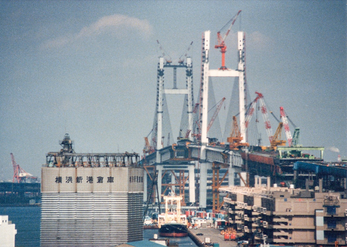『横浜ベイブリッジ』