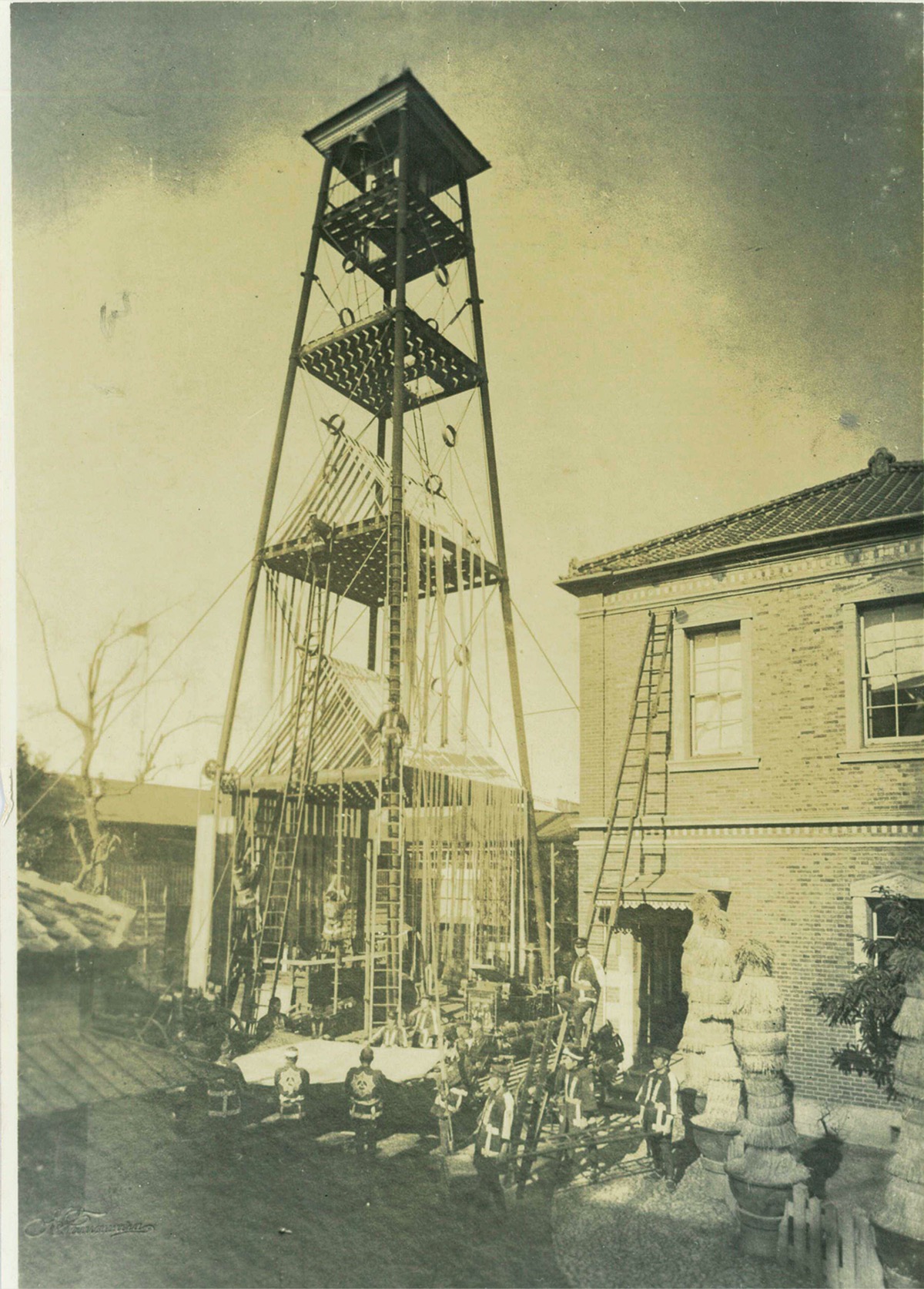 １９０１年４月１日の出初式の様子＝増田平さん提供