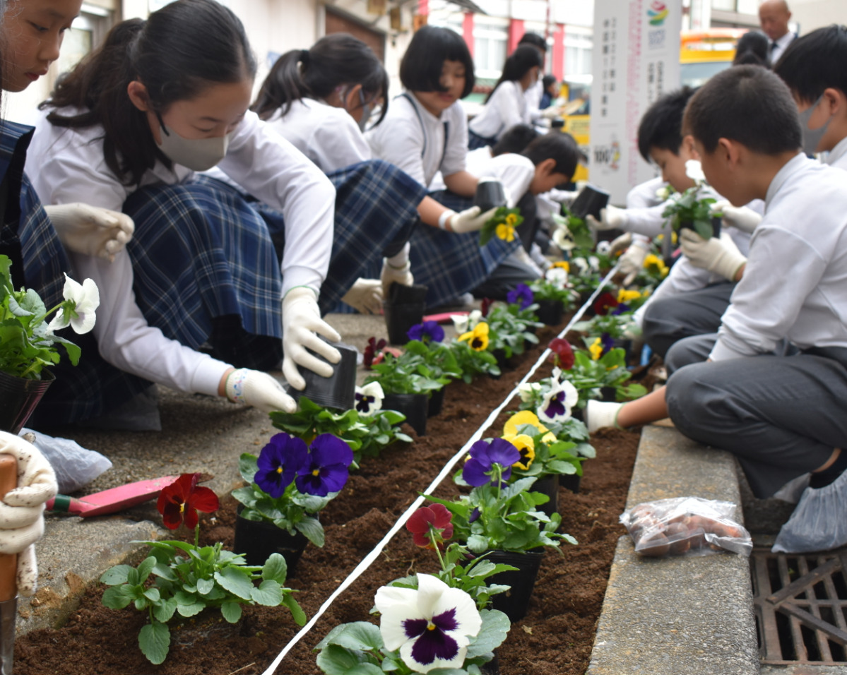 花植えで愛着醸成