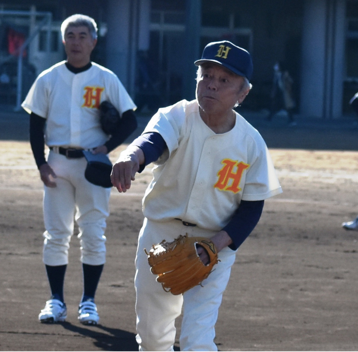 平沼・翠嵐伝統の「平翠戦」 野球対決は翠嵐がＯＢ・現役制す
