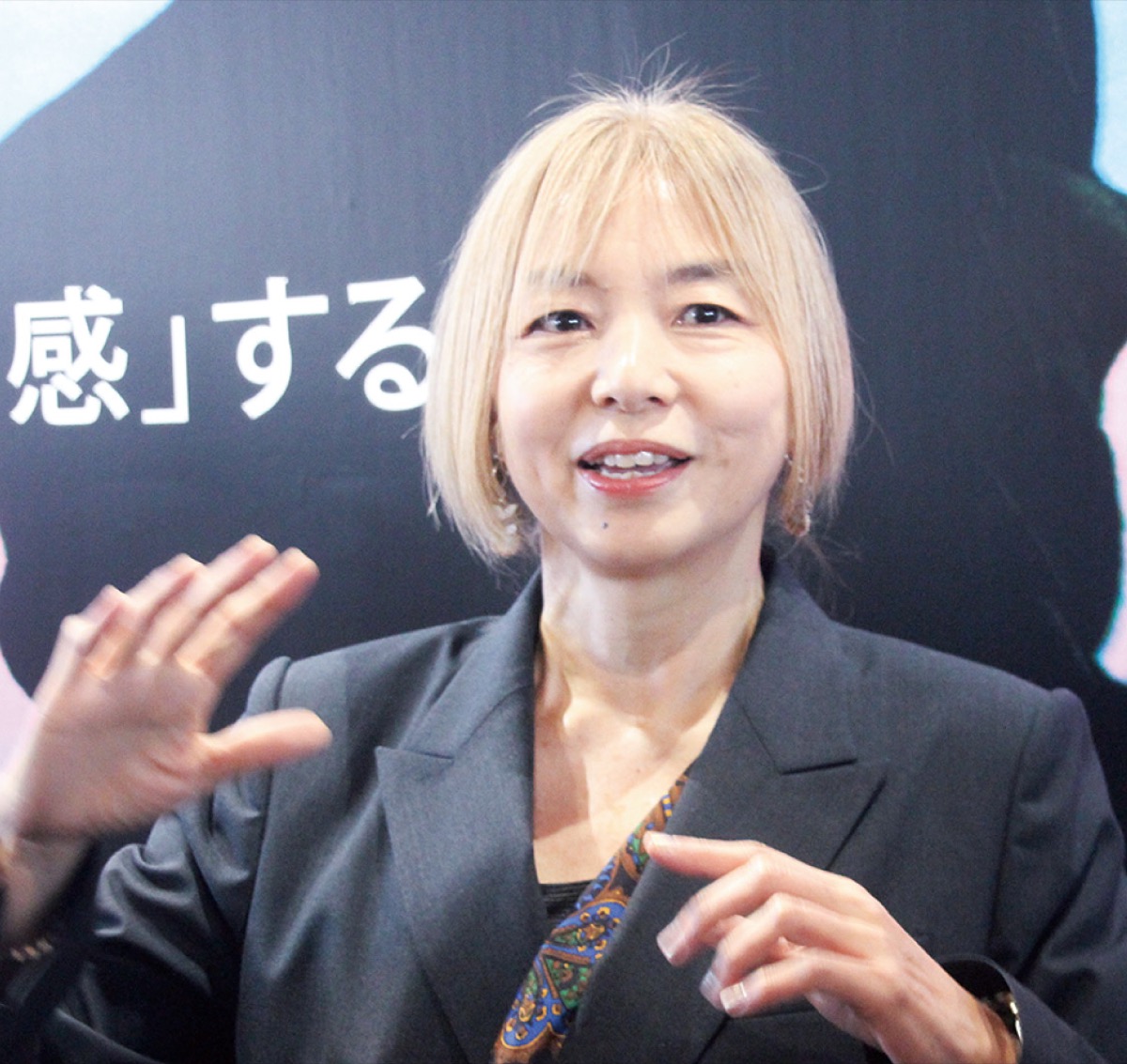 取材に応じる山口さん