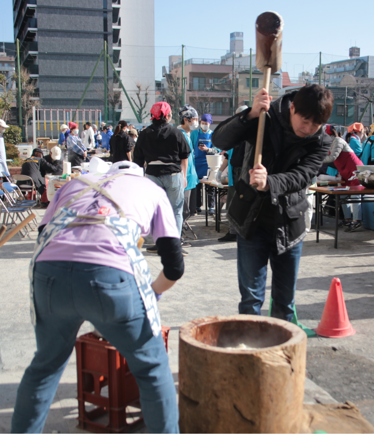 南区・南吉田小でもちつき大会
