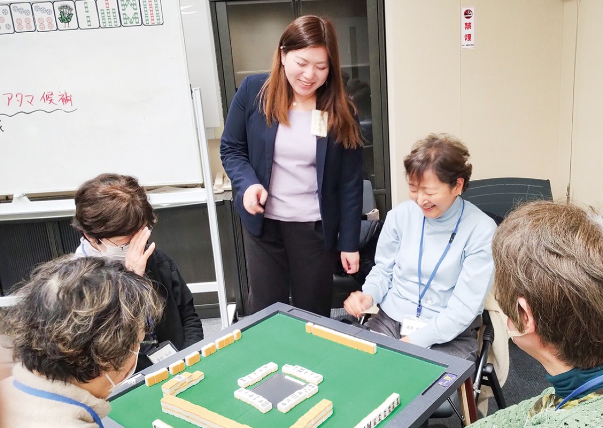 未経験者向け教室なので安心。楽しくマージャンが覚えられる