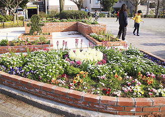 蒔田公園に設置された花壇