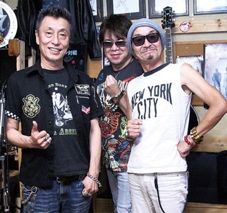 （右から）高橋さん、森永さん、アビームの鎌田和行さん
