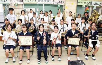 蒔田中学校吹奏楽部のメンバー