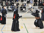 剣士たち 鍛錬の成果競う