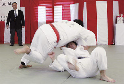 武道で決意新たに