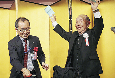 民生委員100周年祝う