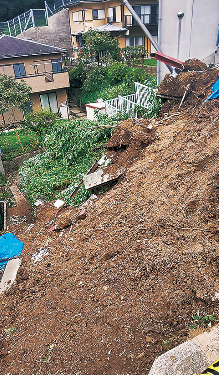 南区内でも崖崩れ 市政報告 台風被害から命を守るために 日本共産党横浜市会議員 あらき 由美子 南区 タウンニュース