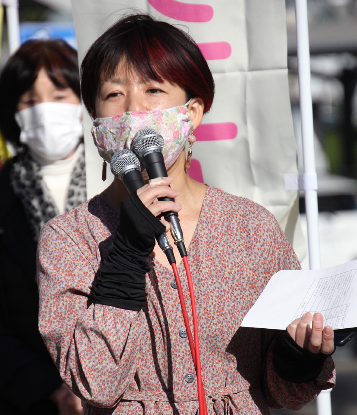 活動を報告した廣越代表