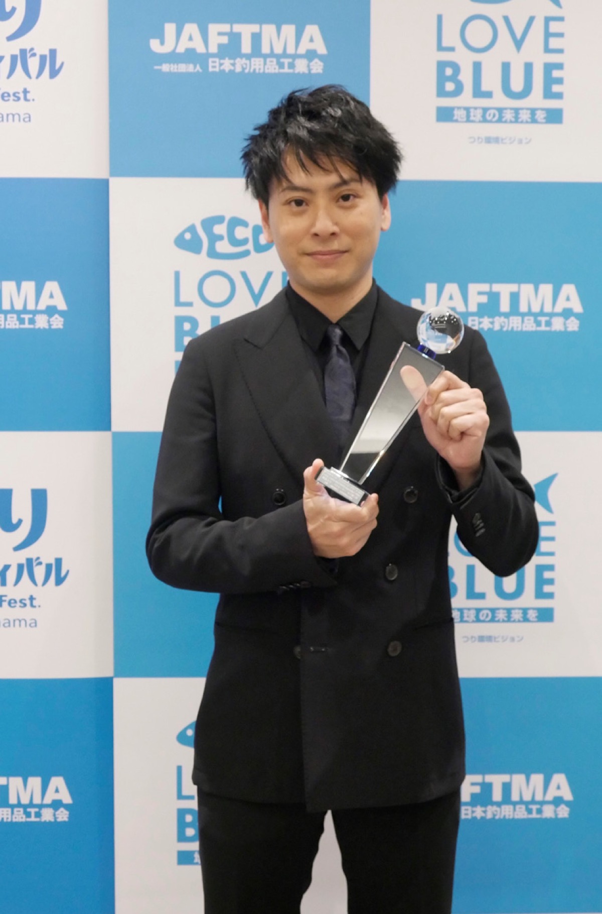 Web限定記事 釣り好きの三代目jsb 山下健二郎さんが クールアングラーズアワード 初の殿堂入り カジキマグロ釣りたい 南区 タウンニュース