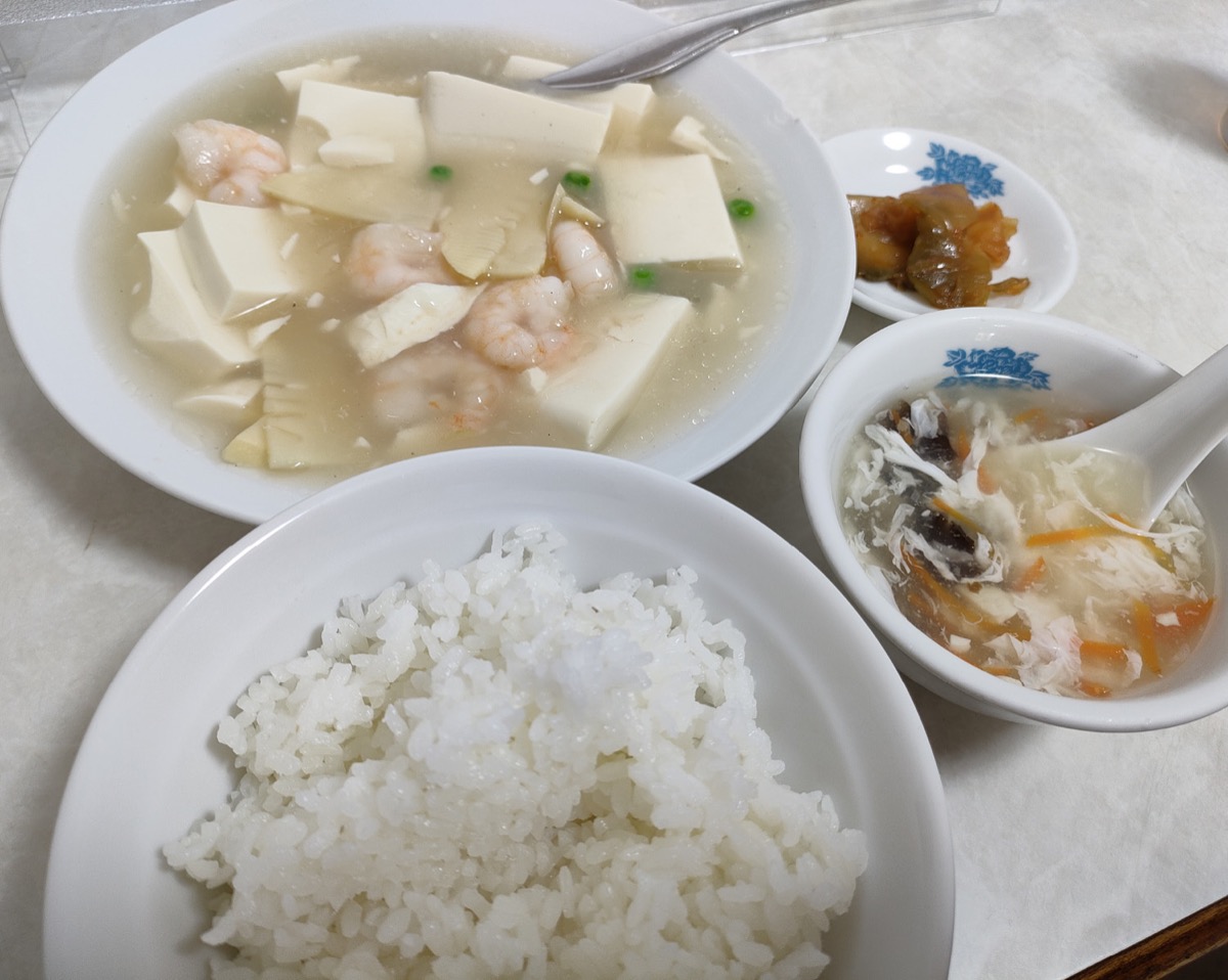 海老と豆腐の煮込み定食(700円)
