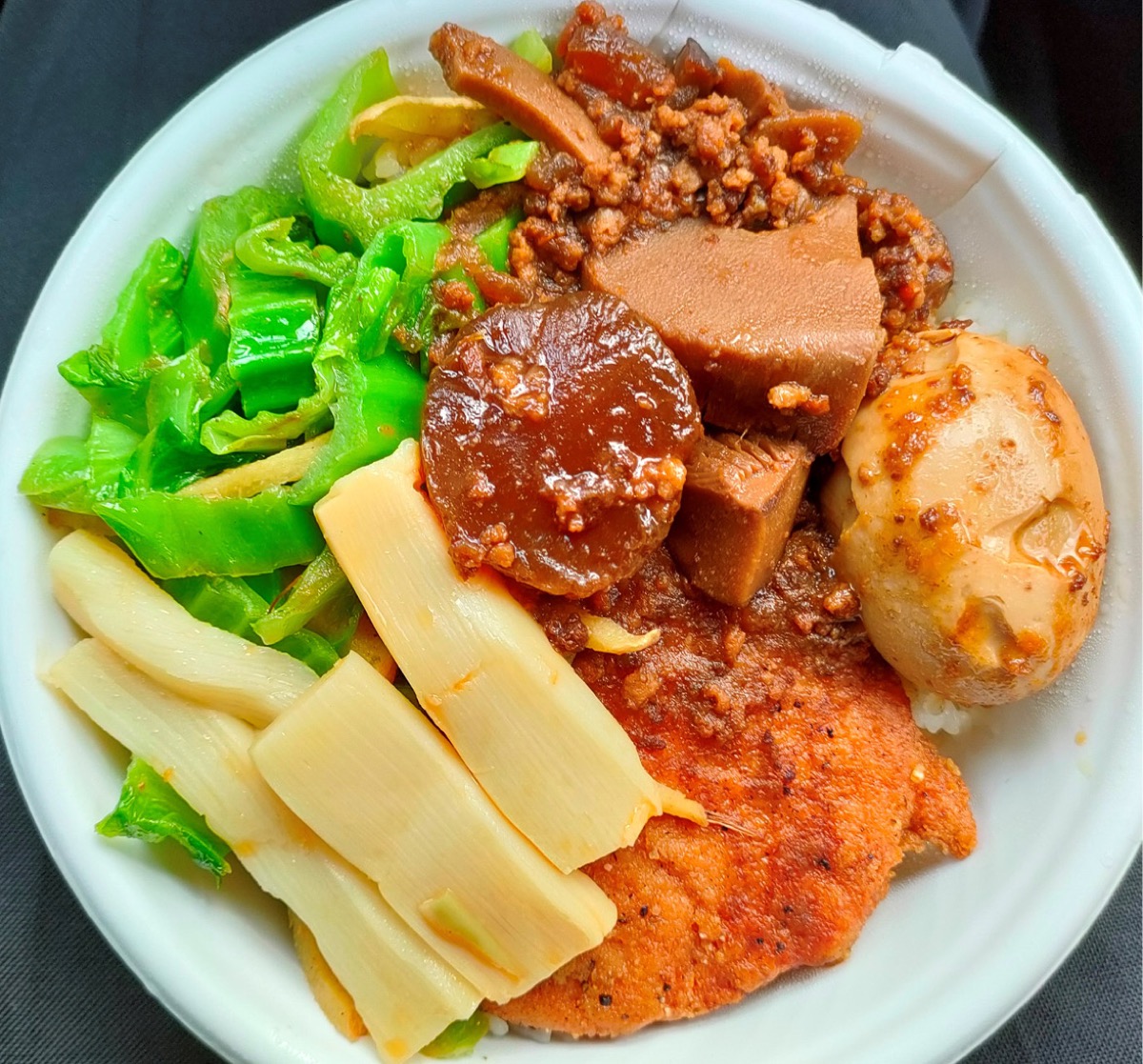 ルーロー飯（700円）