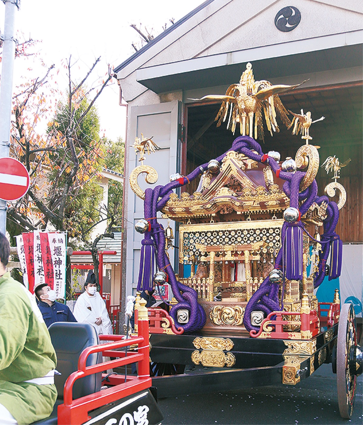 金属製ＡｕＰ御神輿 鉄砲洲神社 御用材奉曳式 by すっとこどっこい | 中央区観光協会特派員