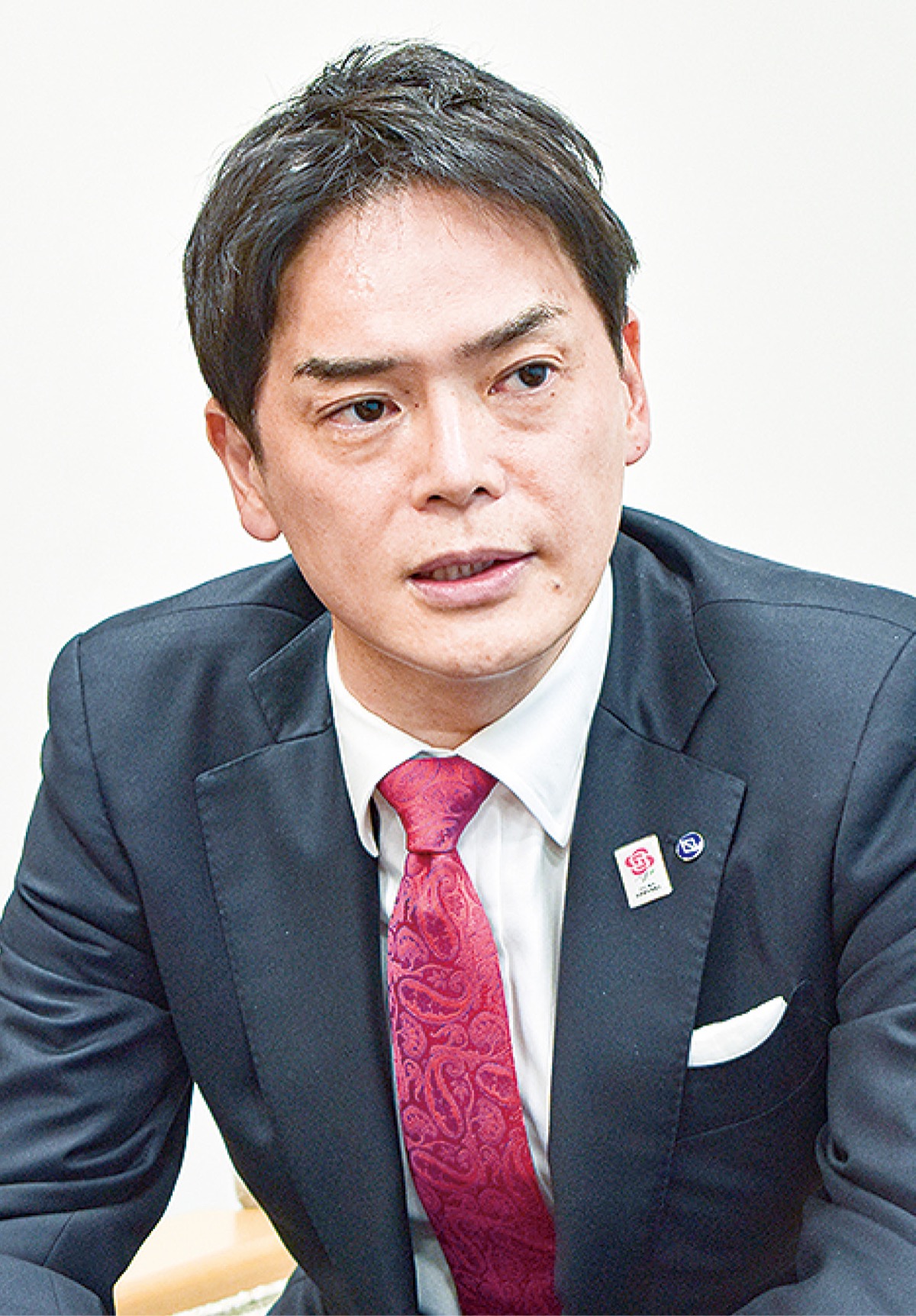 コロナと経済に重点