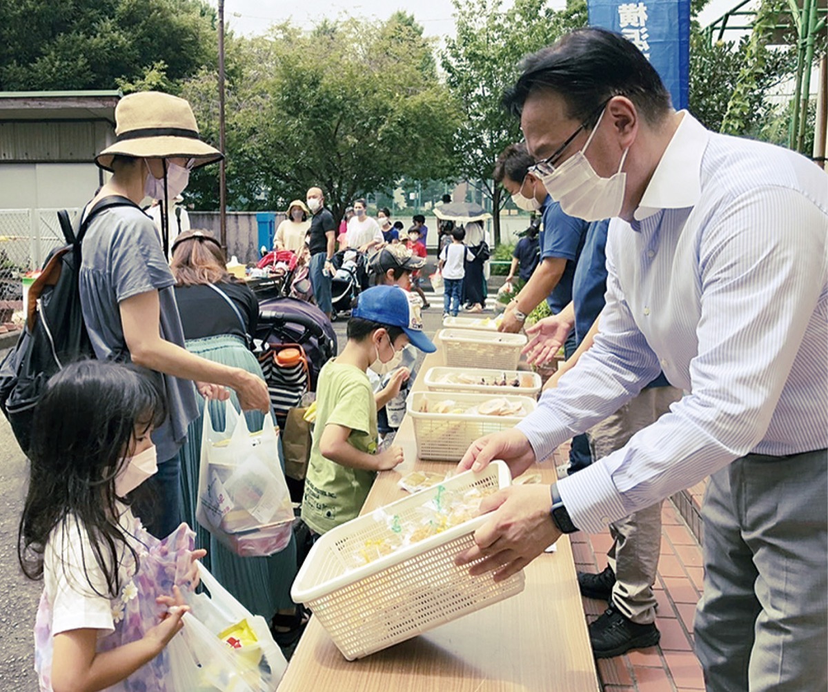 こども食堂に菓子300個