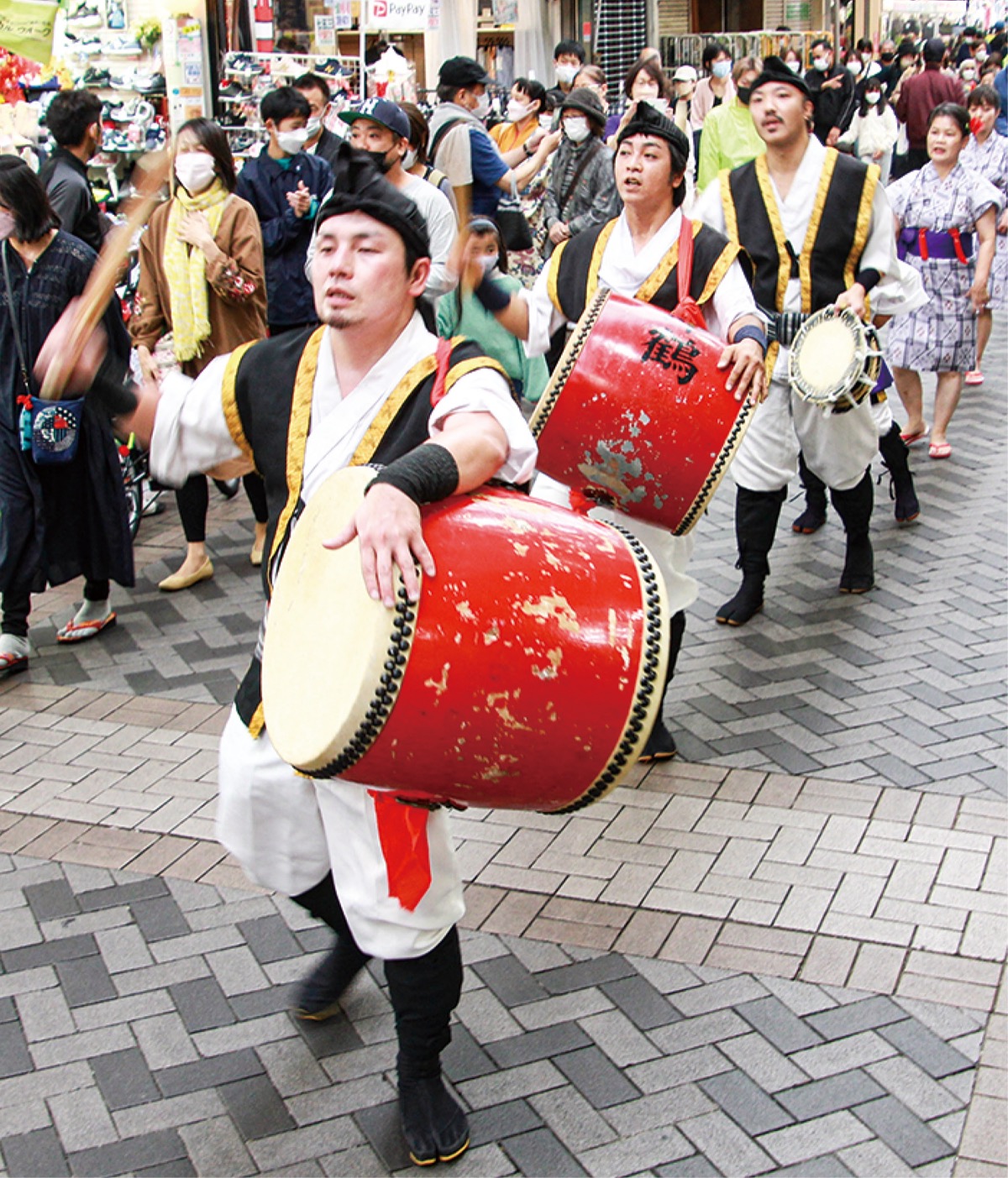 秋の弘明寺に沖縄の風