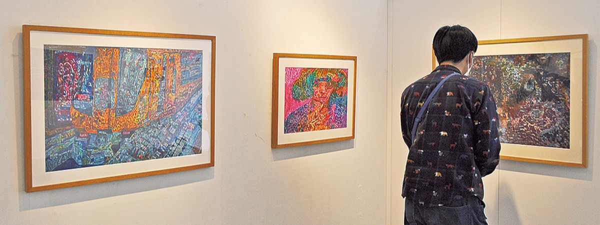 色鉛筆で多彩に表現