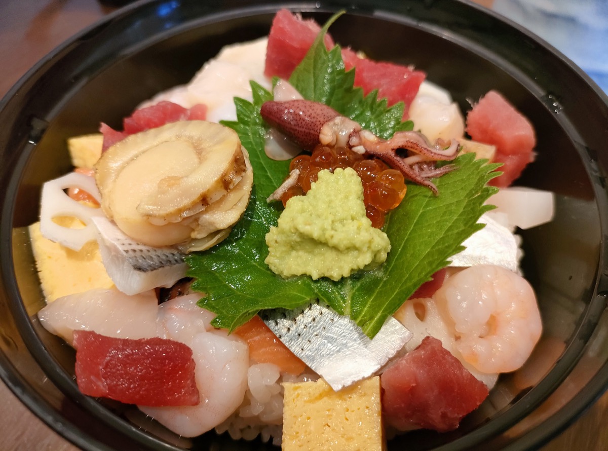 南区役所並び｢川徳｣の｢ばらちらし｣