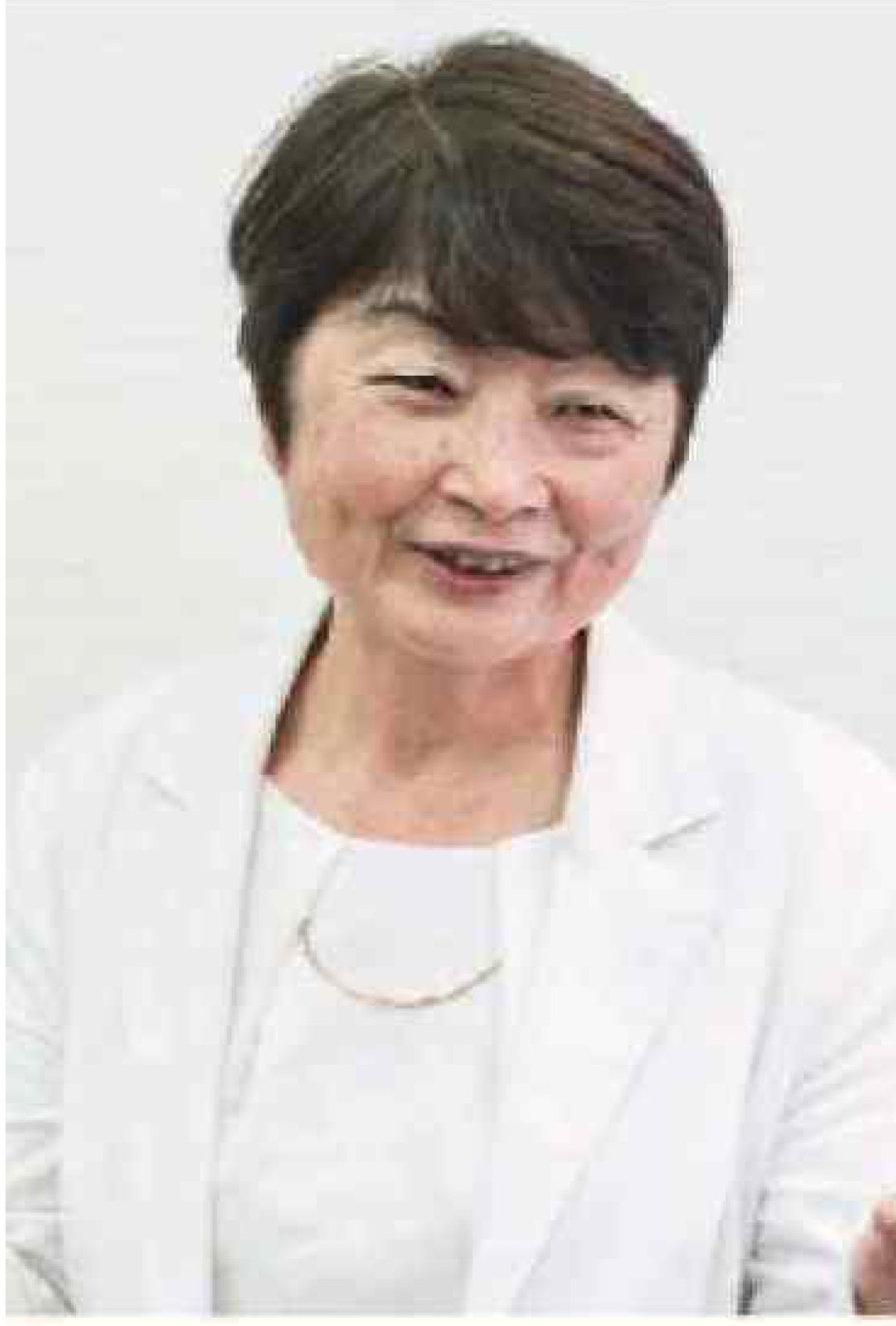 岸部 都さん（会派＝かながわ未来 ４期、64歳）