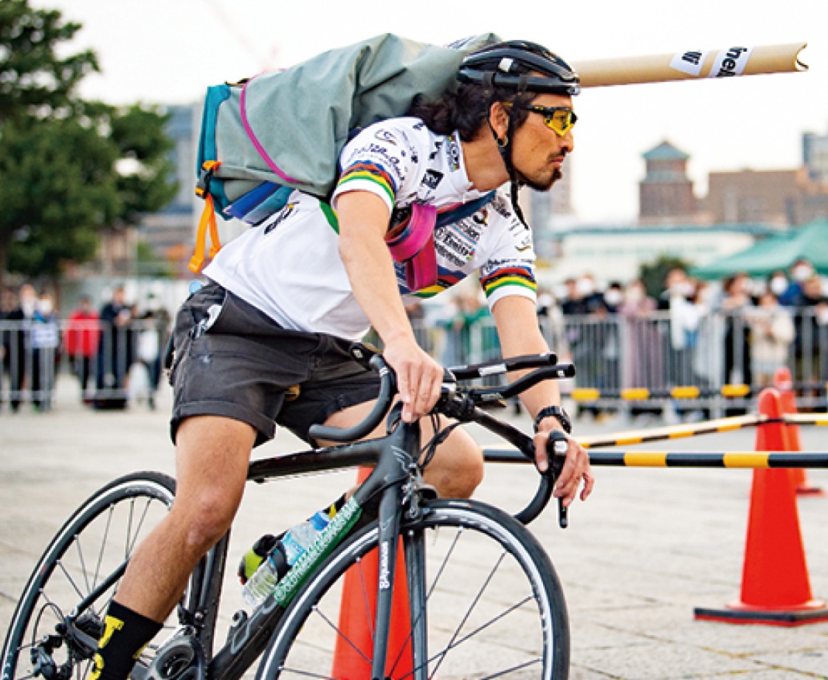 自転車配達競う