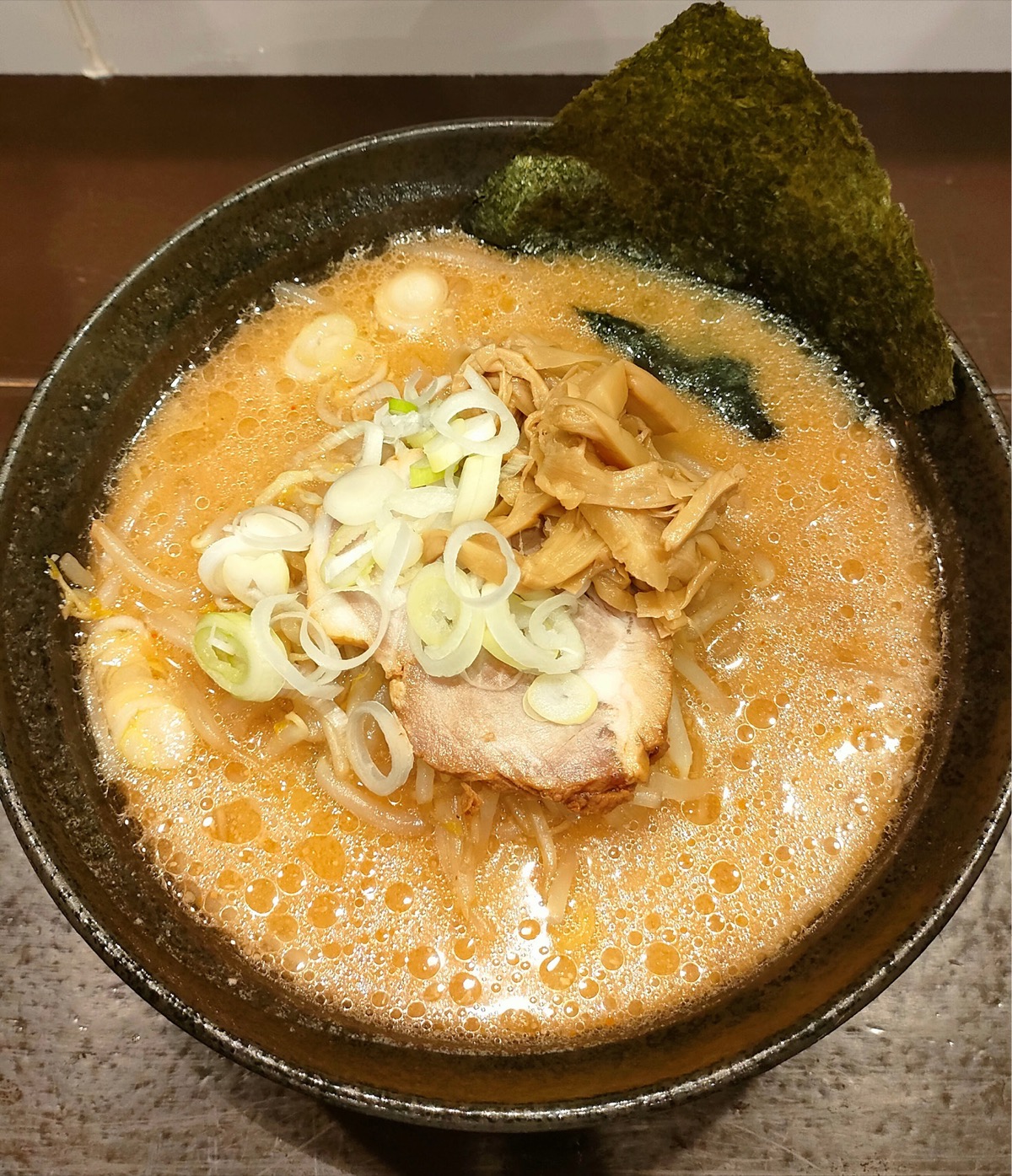 吉野町駅３番出口徒歩５秒 ｢寄ら〜めん｣の｢味噌ラーメン｣