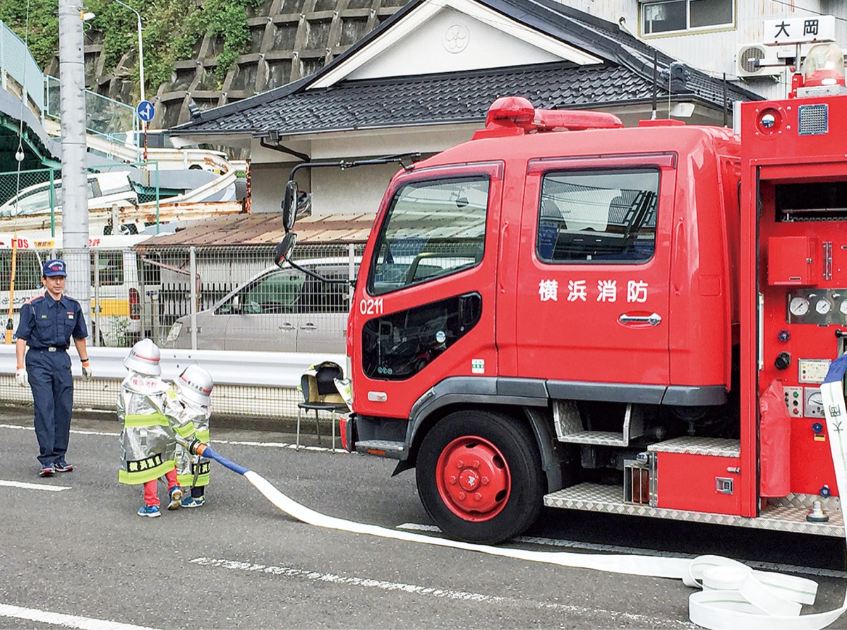 祭りで交通安全啓発