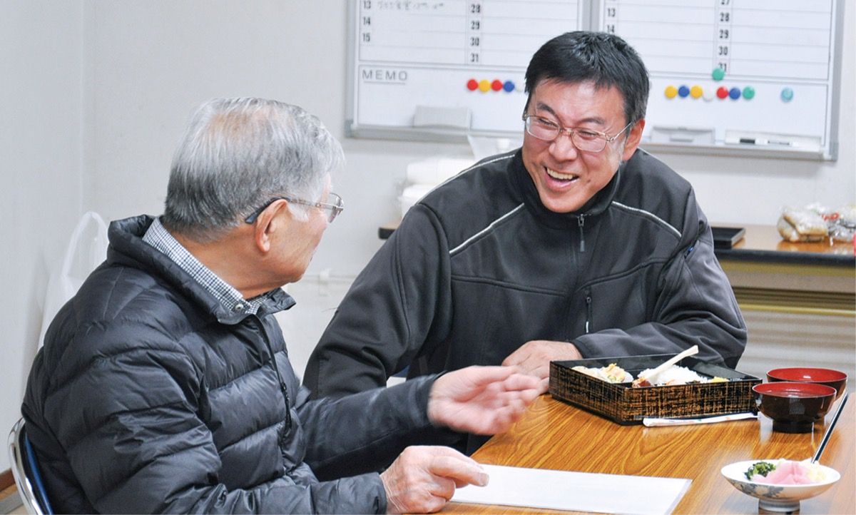 神社拠点に食事交流