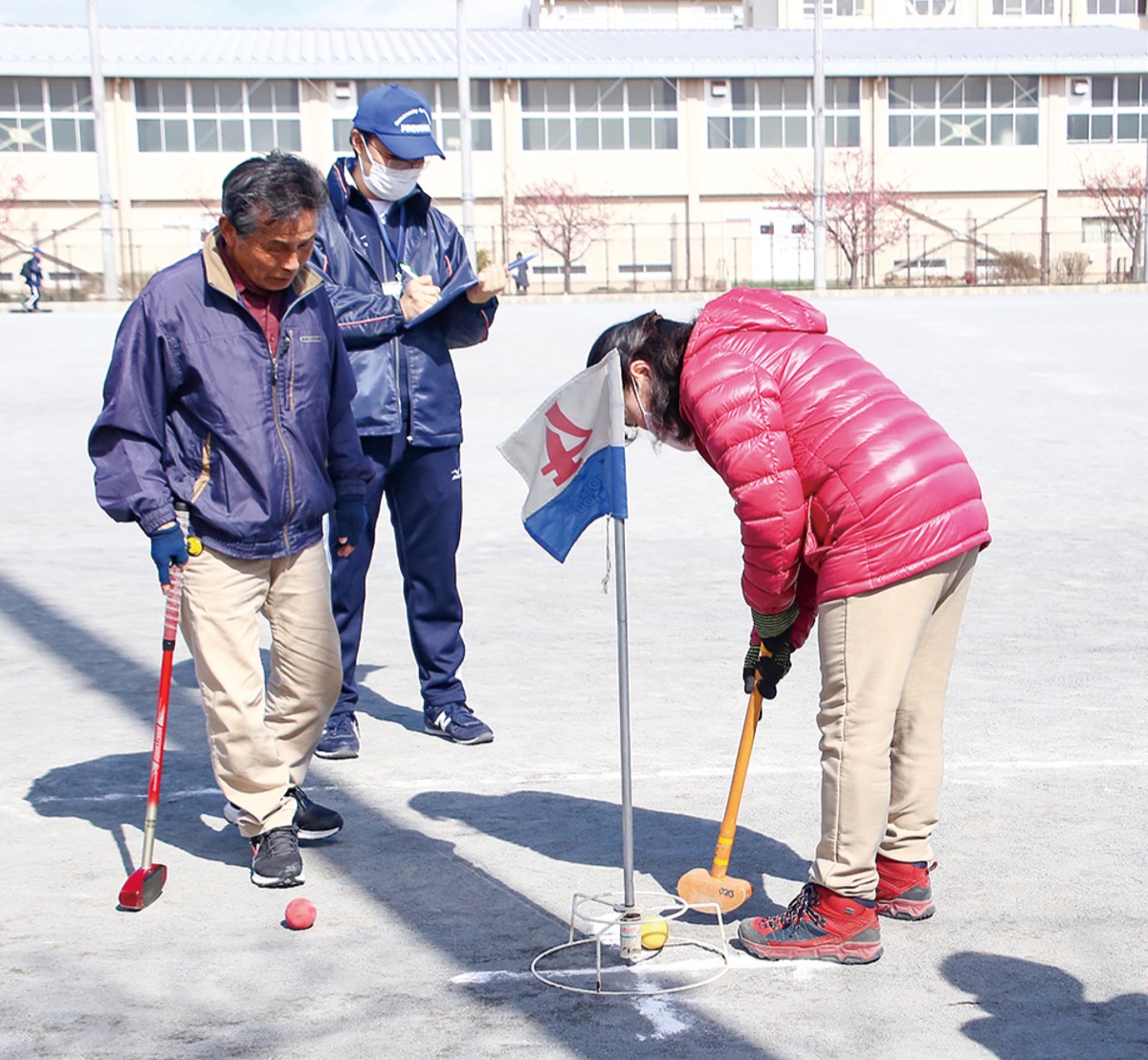 青空でグラウンドゴルフ