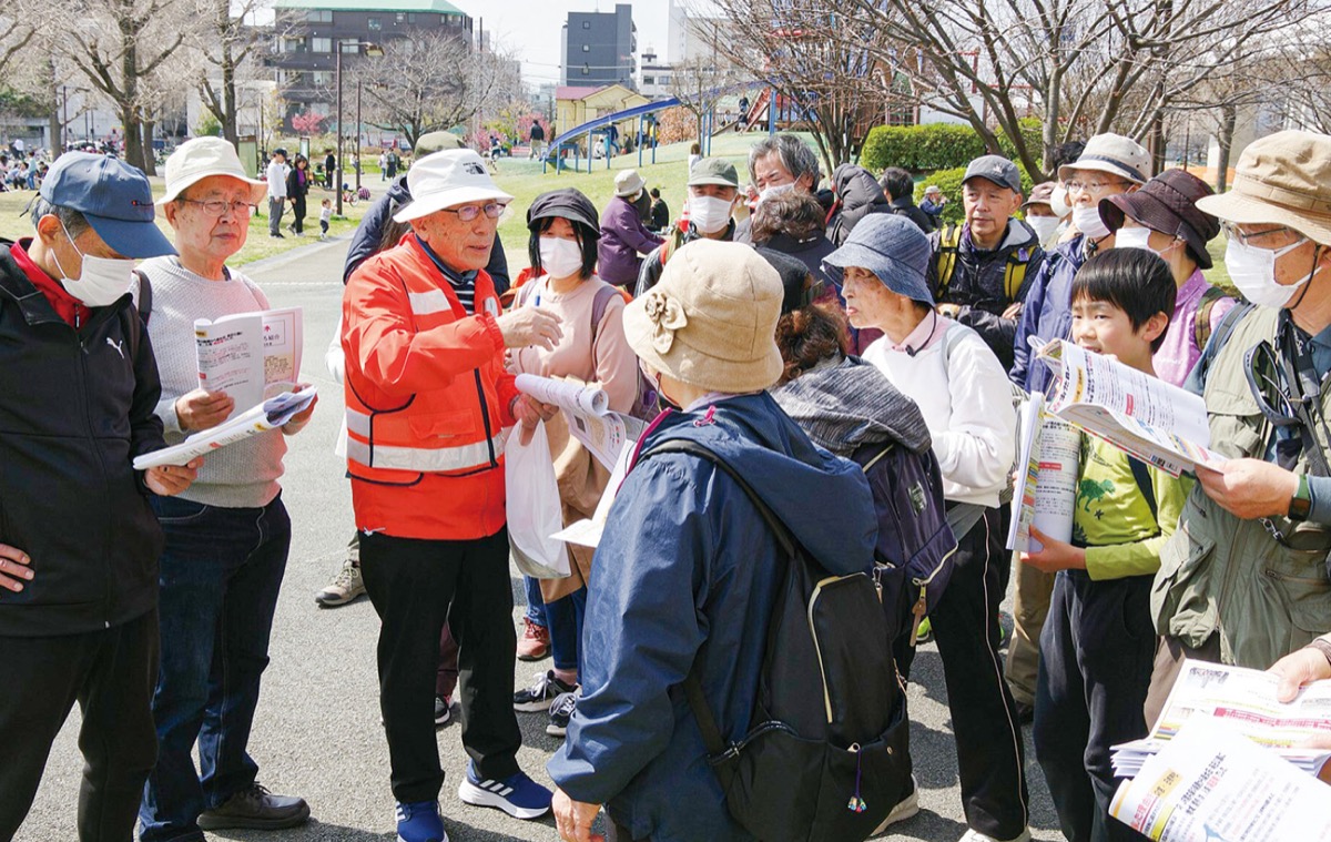 大岡川歩いて桜と歴史学ぶ