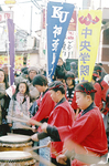 大会を盛り上げる「藤塚太鼓」の演奏（写真は昨年）